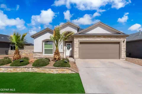 909 Jimson Weed Dr, Socorro, TX 79927
