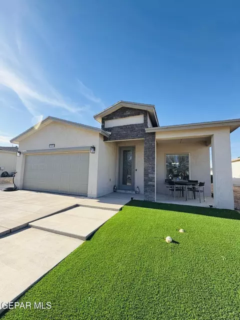 337 Deserts Dr, Socorro, TX 79927