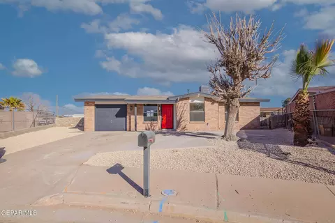 8827 Clavel Dr, El Paso, TX 79907