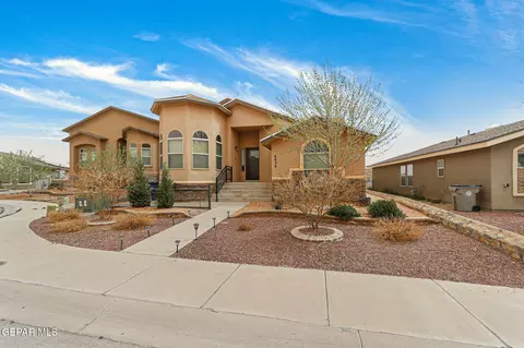 6424 Sara Beth Pl, El Paso, TX 79932