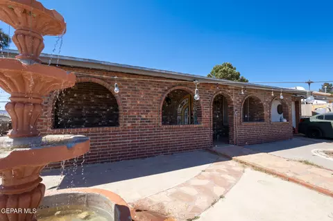 1123 Hawaii St, El Paso, TX 79915