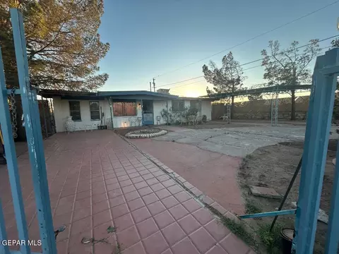552 Gilmore Way, El Paso, TX 79907