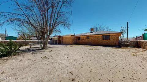 Exterior - 810 Elm St, Anthony, TX 79821 photo 3 of 5