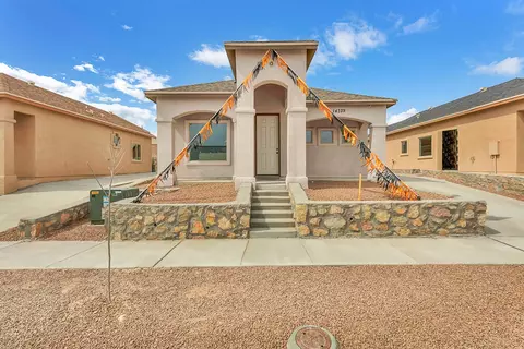 14329 Tobe Davis Dr, Horizon City, TX 79928