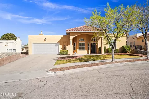 6903 Rock Canyon Dr, El Paso, TX 79912