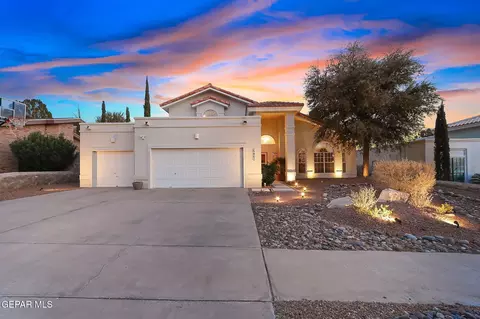 6460 Loma De Cristo Dr, El Paso, TX 79912