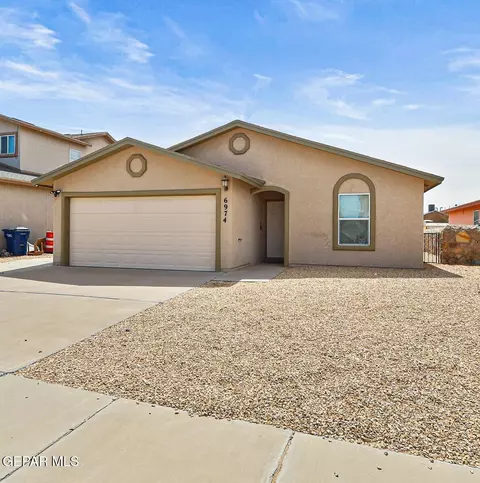 6974 Texas Oak Dr, El Paso, TX 79924