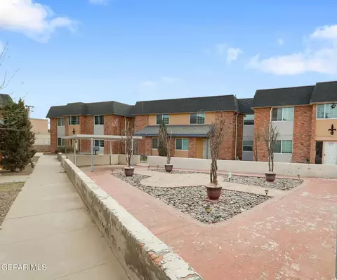 333 Eubanks Ct #10, El Paso, TX 79902