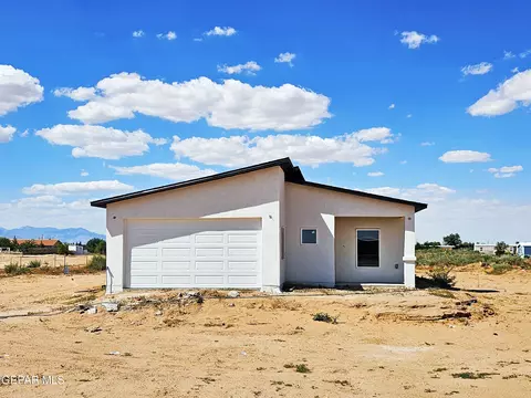 1000 Sunrise Dr, Chaparral, NM 88081