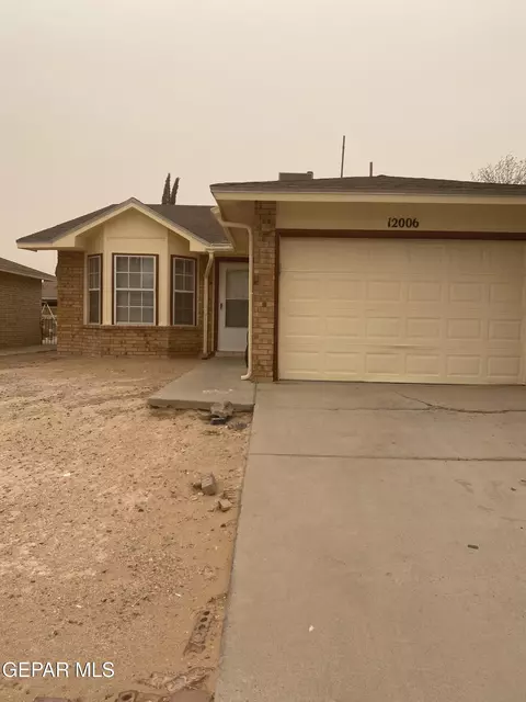 12009 Castle Woods Dr, El Paso, TX 79936