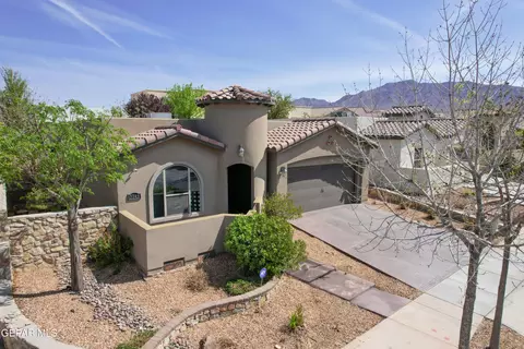 7349 Skyrocket Dr, El Paso, TX 79911