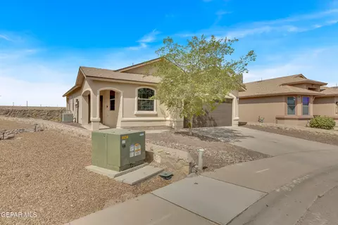 501 Lanner St, Horizon City, TX 79928