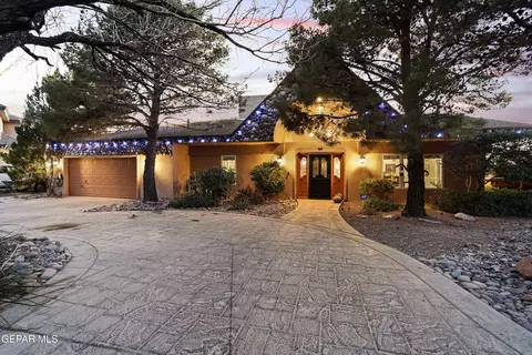 867 Via Alta Ln, El Paso, TX 79912
