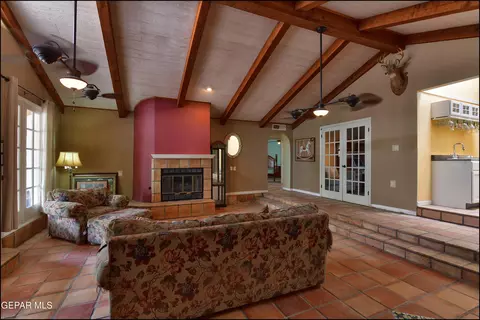 Living - 29 Cielo Vis, Anthony, NM 88021 photo 4 of 4