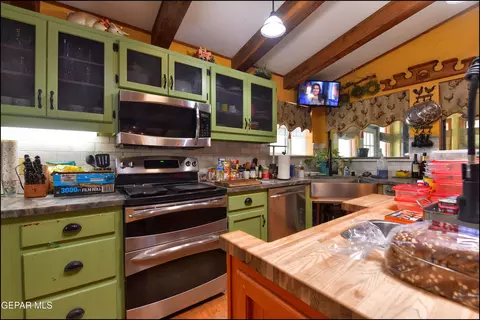 Kitchen - 29 Cielo Vis, Anthony, NM 88021 photo 1 of 4