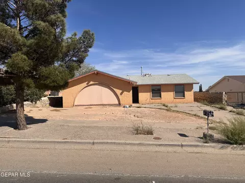1616 Leroy Bonse Dr, El Paso, TX 79936