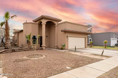 1137 Chris Forbes Cir, Socorro, TX 79927