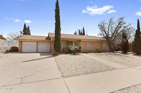 2816 Gaston Dr, El Paso, TX 79935