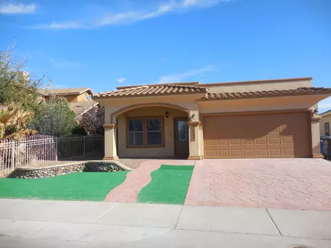 14329 Smokey Point Dr, El Paso, TX 79938