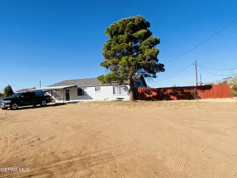 444 Paseo Real Dr, Chaparral, NM 88081