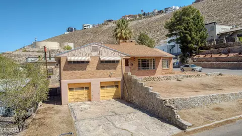 1235 La Cruz Dr, El Paso, TX 79902