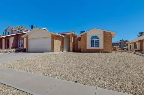 7128 Tierra Taos Dr, El Paso, TX 79912