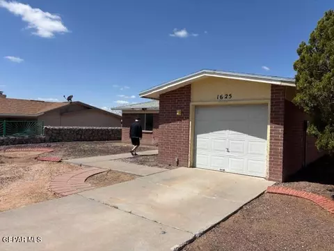 1565 Diego Rivera Dr, El Paso, TX 79936