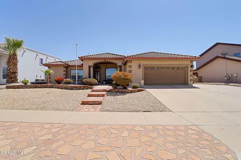 424 Emerald Bluff Dr, Horizon City, TX 79928