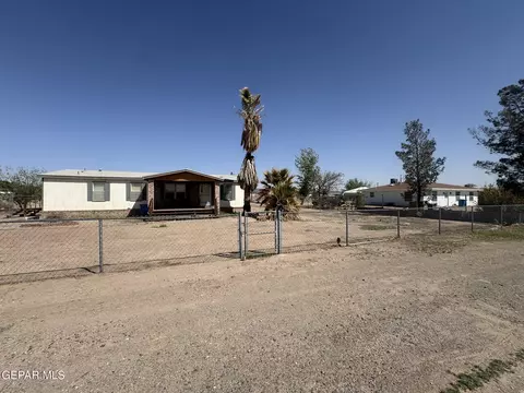 705 Fray Vargas Rd, Socorro, TX 79927