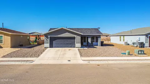 14573 Desert Poppy Ct, Horizon City, TX 79928