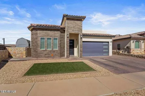 917 Clapham St, El Paso, TX 79928
