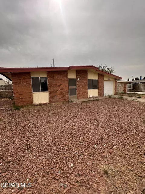 10812 Obsidian St, El Paso, TX 79924