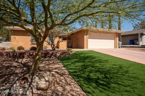 657 Agua Caliente Dr, El Paso, TX 79912