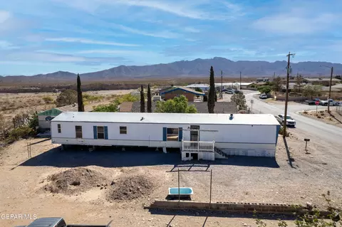 1417 Coach Rd, Canutillo, TX 79835