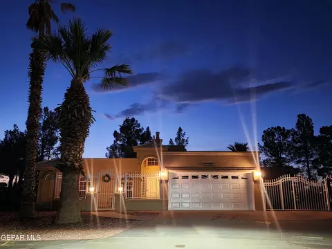 12001 Crest Gate Way, El Paso, TX 79936