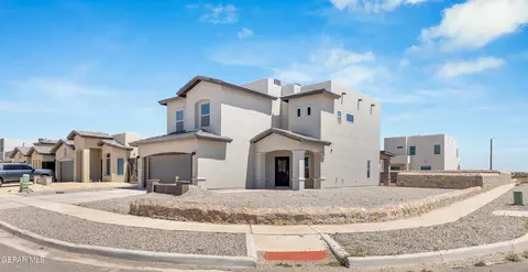 920 Texas Madrone Dr, Socorro, TX 79927