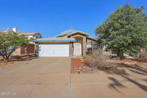 5757 Schwarzkopf Dr, El Paso, TX 79934
