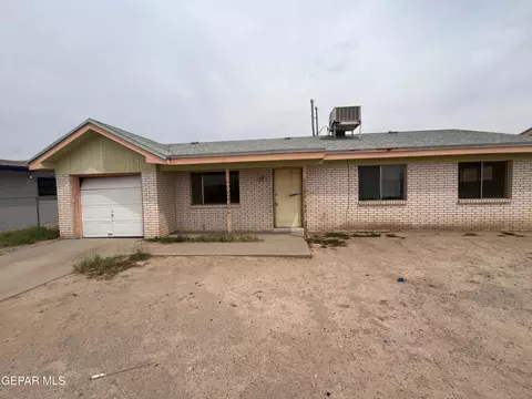 215 Caribe Cir, El Paso, TX 79927