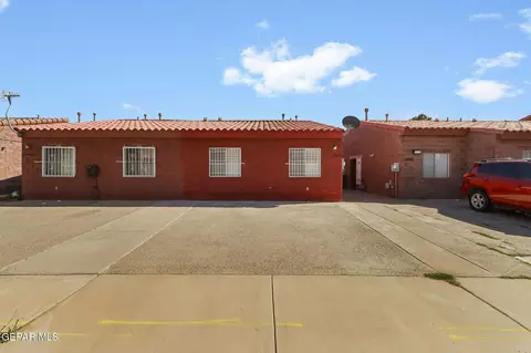 11048 Splendor Ct, El Paso, TX 79936