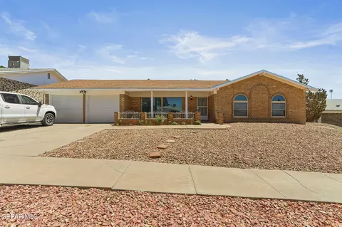 316 Garden Grove Ln, El Paso, TX 79912