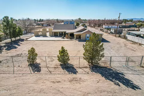 11144 Perlette St, Socorro, TX 79927
