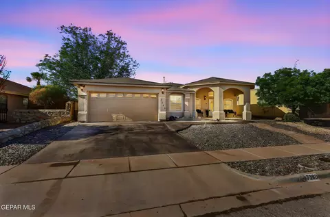 7380 Brays Landings Dr, El Paso, TX 79911