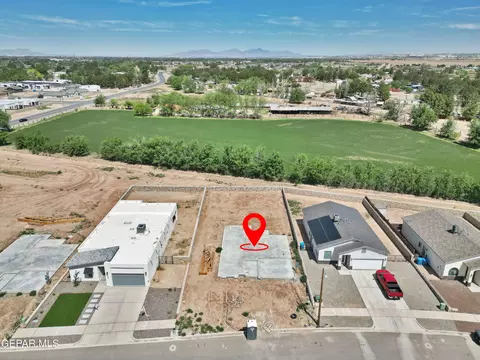 609 Harvest Grove Ln, Socorro, TX 79927