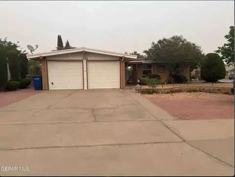 1700 Jerry Abbott St, El Paso, TX 79936