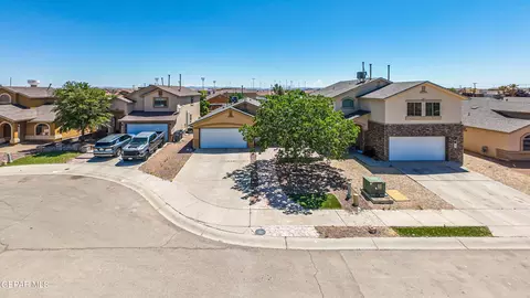 2704 Snowy Rock Pl, El Paso, TX 79938