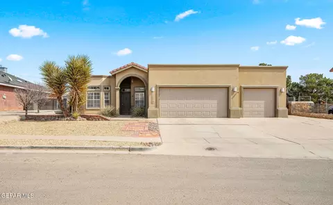 1276 A L Gill Dr, El Paso, TX 79936