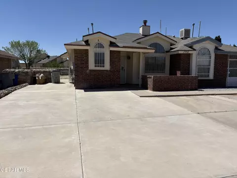 1550 Greg Powers Dr #A, El Paso, TX 79936