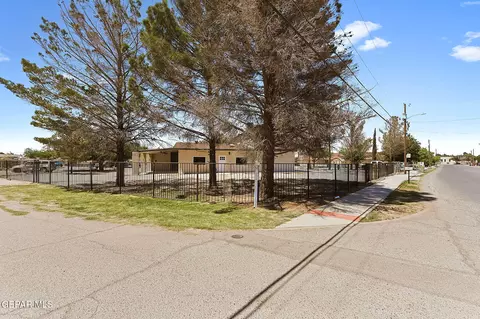 10530 Santa Paula Dr, Socorro, TX 79927