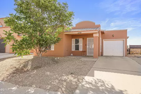 11704 Autumn Wheat Dr, El Paso, TX 79934