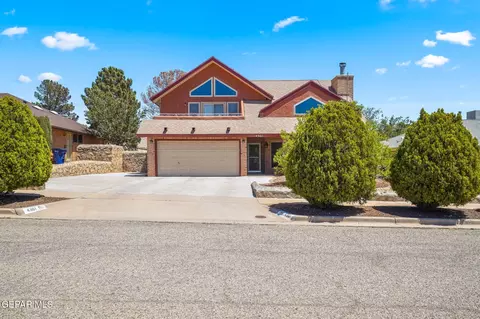 4361 Loma De Brisas Dr, El Paso, TX 79934